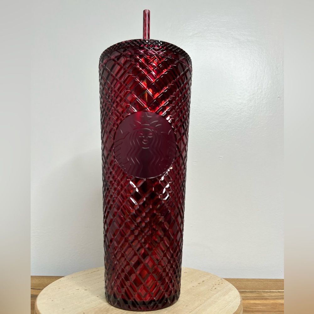 Starbucks Holiday 2022 Limited Iridescent Jeweled Tumbler Venti Red - Picture 1 of 5